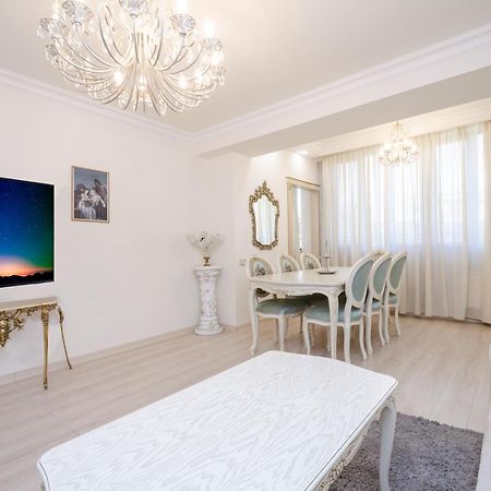 5A Beautiful Apartment In The Center Of The Capital Photo Original Erevan Esterno foto